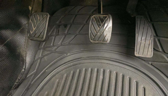 2018 Maruti Celerio VXI CNG, CNG, Manual, 96,929 km, Pedals