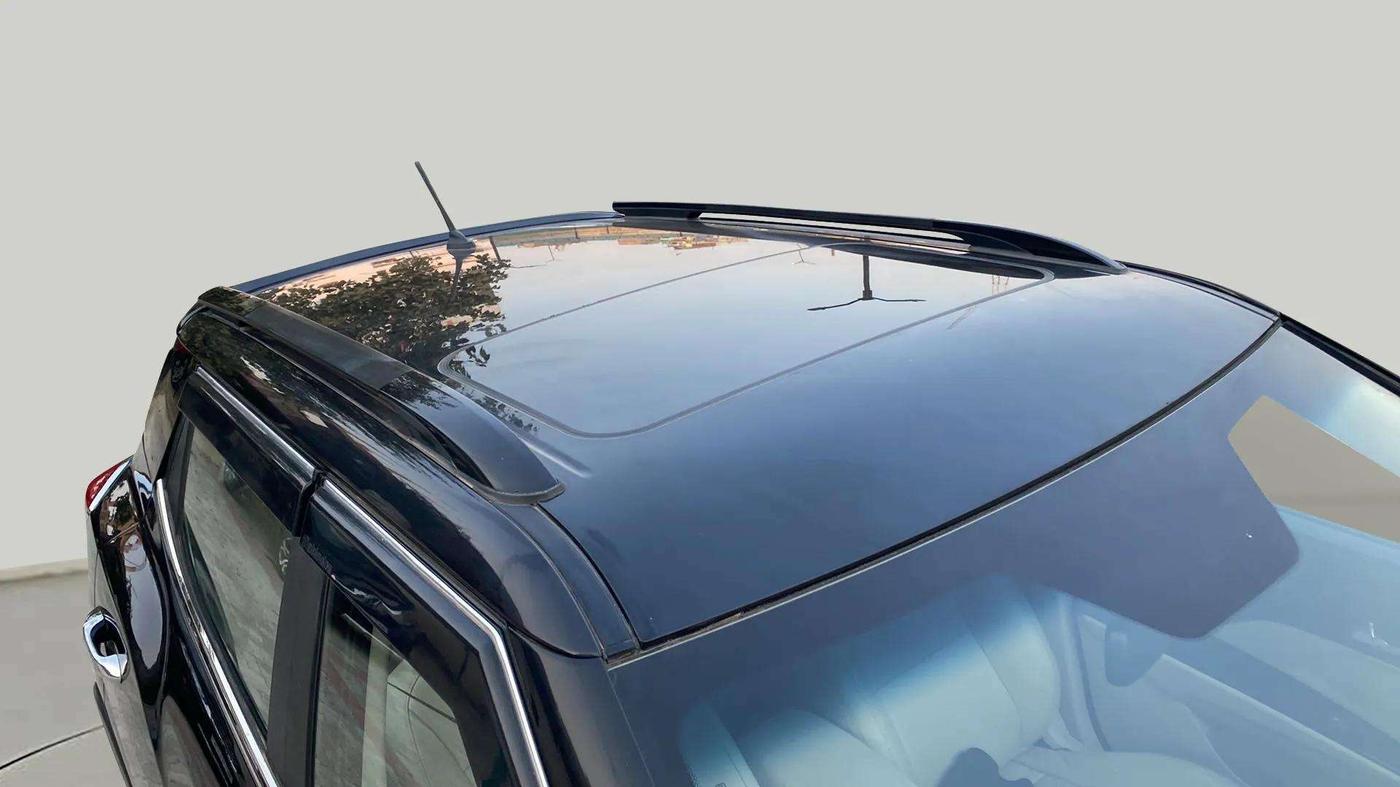 2022 Mahindra XUV300 W8 (O) 1.2 PETROL, Petrol, Manual, 9,381 km, Roof
