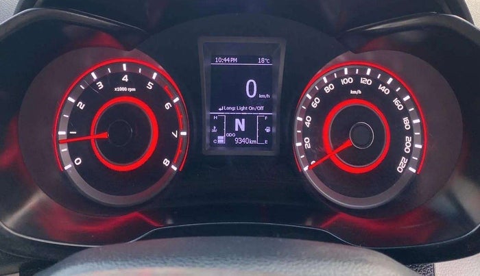 2022 Mahindra XUV300 W8 (O) 1.2 PETROL, Petrol, Manual, 9,331 km, Odometer Image