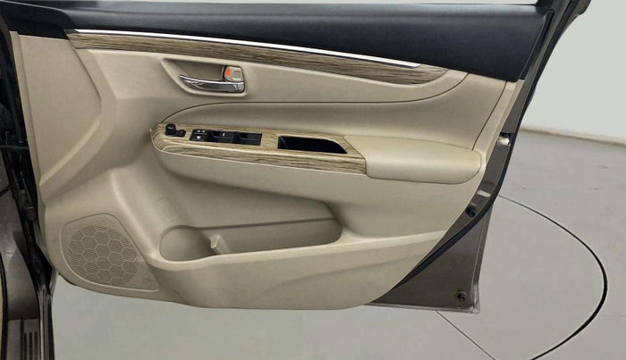 2019 Maruti Ciaz ALPHA  AT 1.5 SHVS PETROL, Petrol, Automatic, 76,868 km, Driver Side Door Panels Control