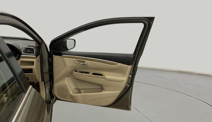 2019 Maruti Ciaz ALPHA  AT 1.5 SHVS PETROL, Petrol, Automatic, 76,868 km, RHS Front Door