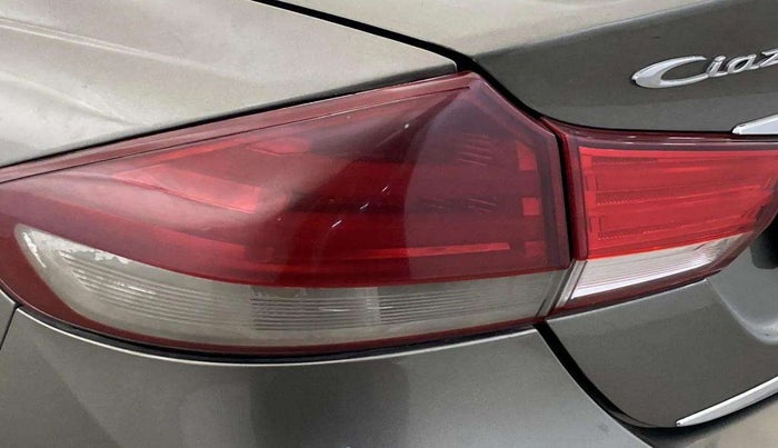 2019 Maruti Ciaz ALPHA  AT 1.5 SHVS PETROL, Petrol, Automatic, 76,868 km, Left tail light - Minor damage