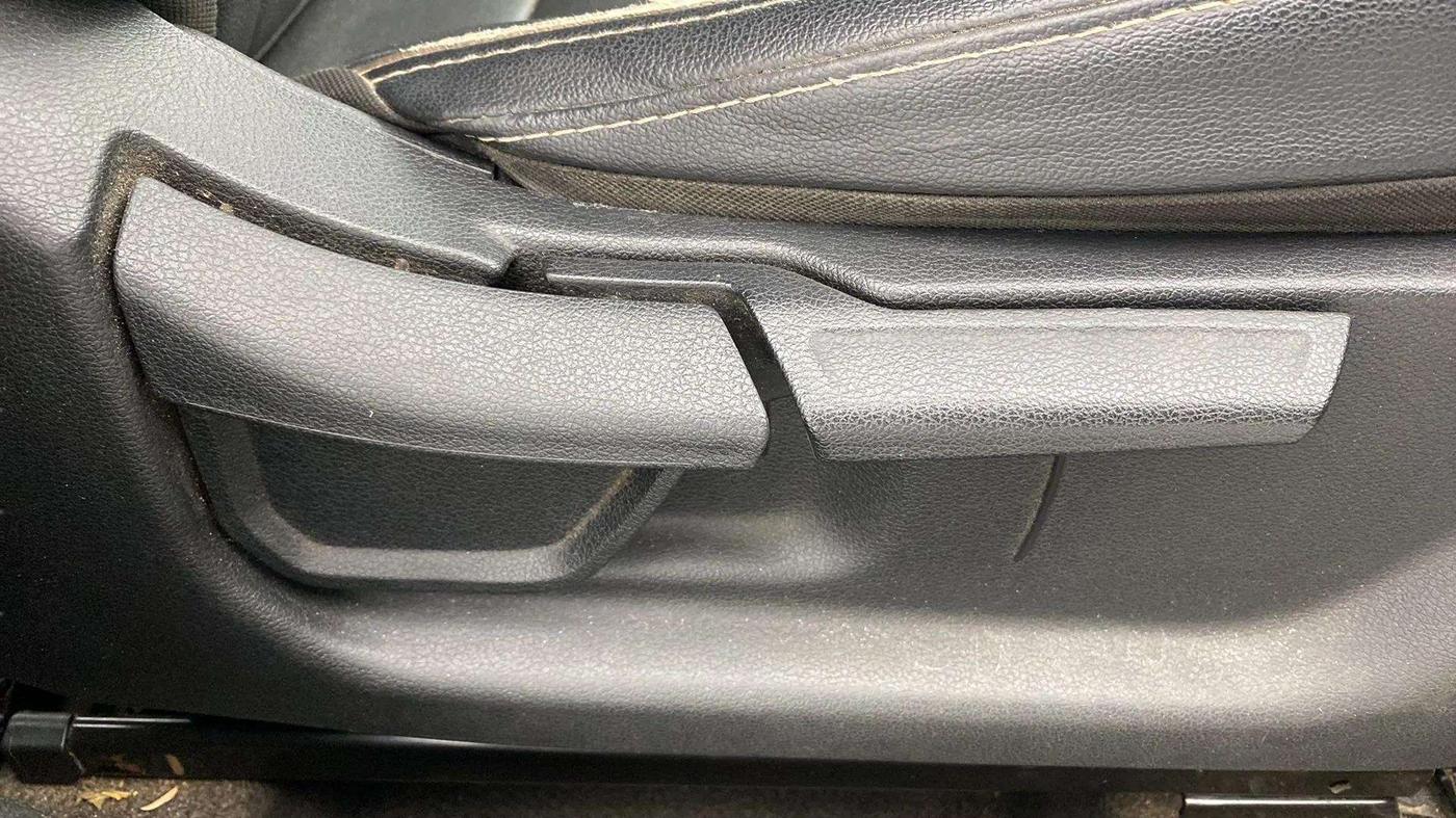2021 Hyundai NEW I20 SPORTZ 1.0T GDI IMT, Petrol, Manual, 42,854 km, Driver Side Adjustment Panel