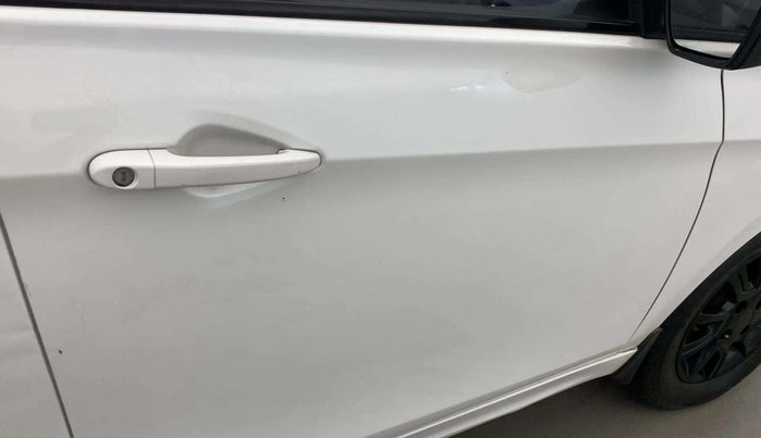 2021 Tata Tiago XT PETROL, CNG, Manual, 56,658 km, Driver-side door - Minor scratches