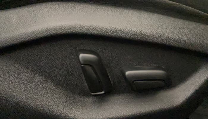 2024 Volkswagen VIRTUS GT PIUS 1.5 TSI, Petrol, Manual, 38,904 km, Driver Side Adjustment Panel