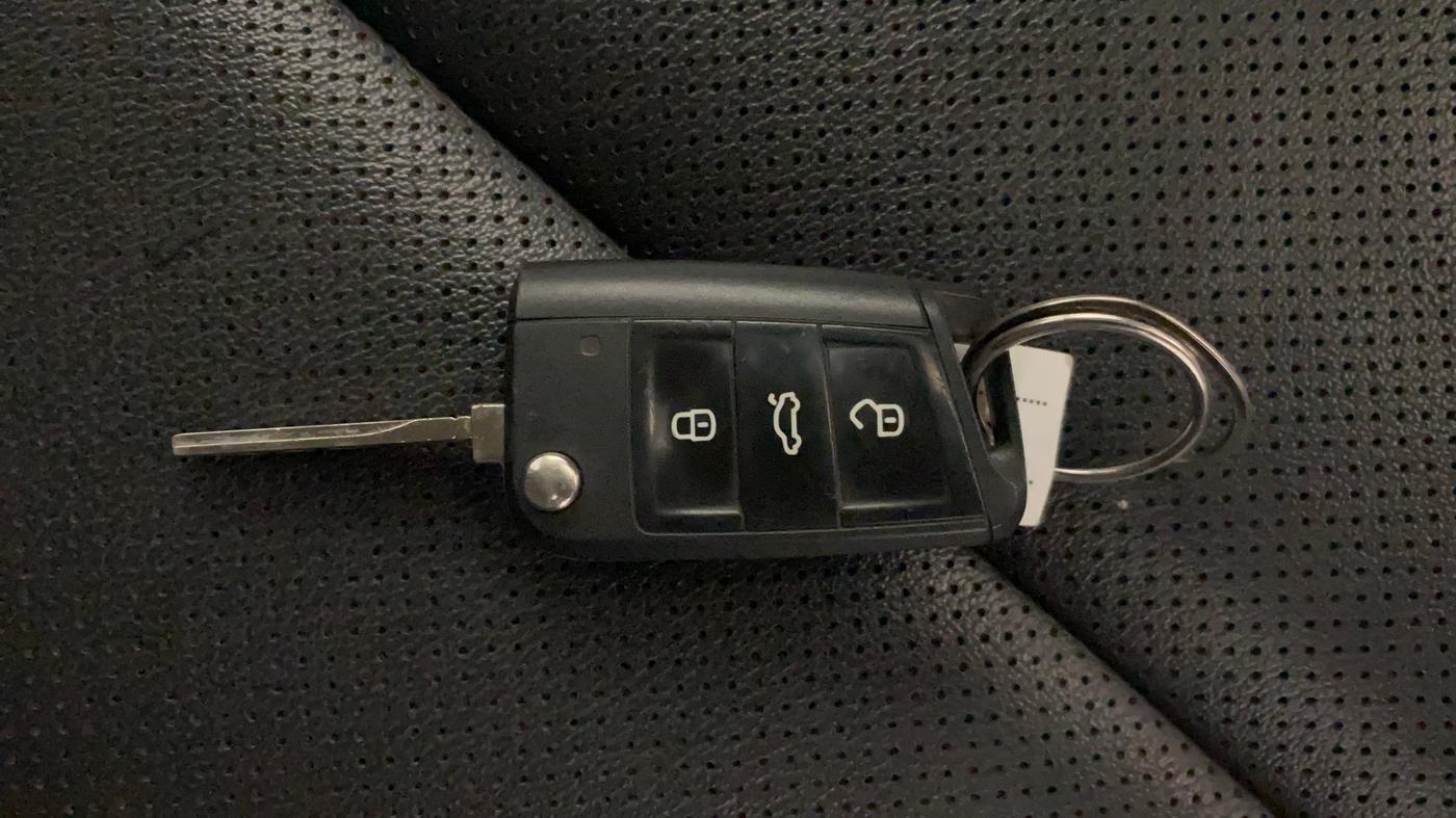 2024 Volkswagen VIRTUS GT PIUS 1.5 TSI, Petrol, Manual, 38,904 km, Key Close Up