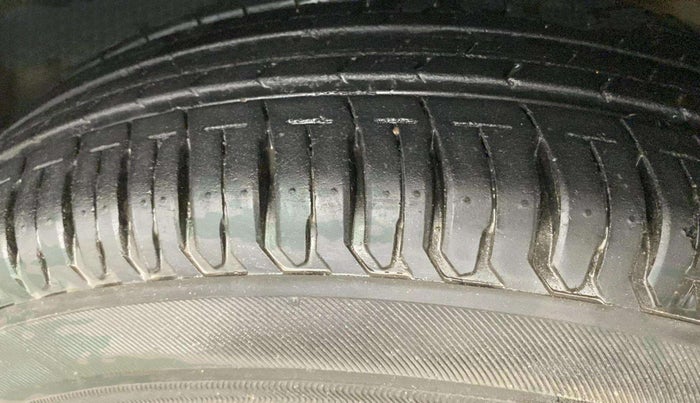 2018 Maruti Dzire VXI, Petrol, Manual, 36,188 km, Left Rear Tyre Tread