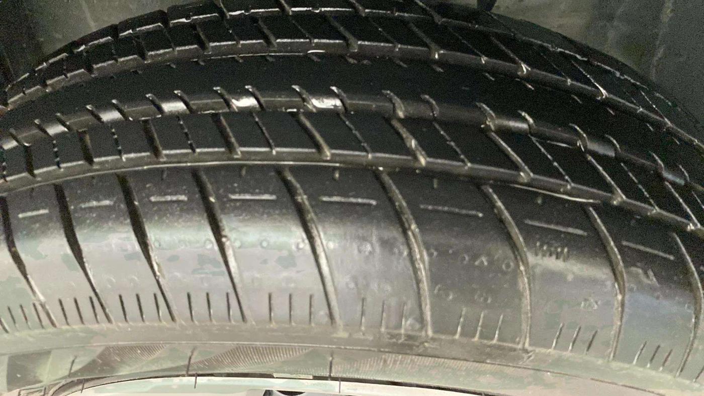 2023 Honda Amaze 1.2L I-VTEC S, Petrol, Manual, 2,344 km, Left Front Tyre Tread
