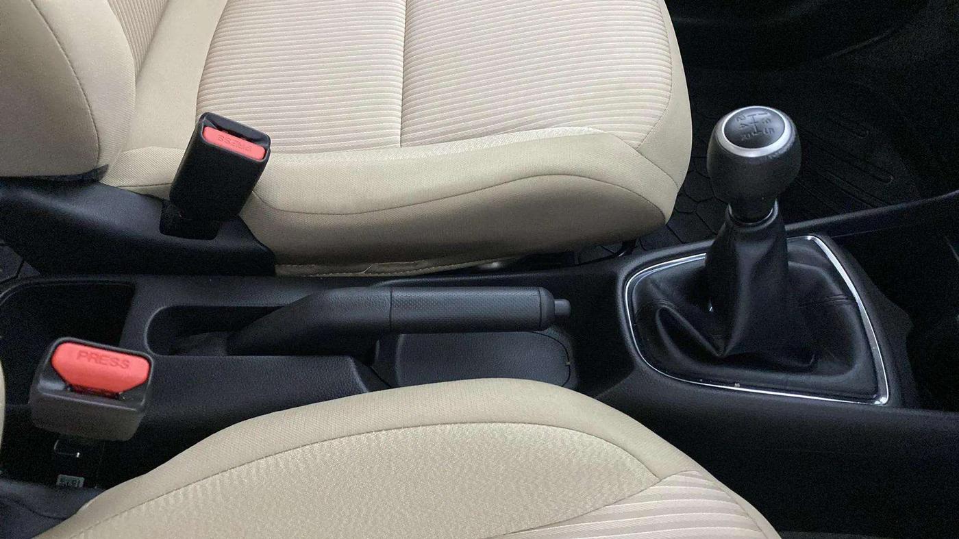 2023 Honda Amaze 1.2L I-VTEC S, Petrol, Manual, 2,344 km, Gear Lever