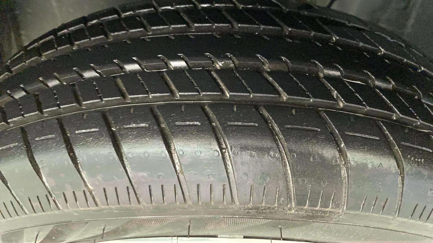 2023 Honda Amaze 1.2L I-VTEC S, Petrol, Manual, 2,344 km, Left Rear Tyre Tread