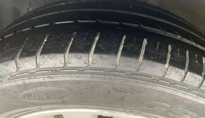 2019 Maruti Ciaz DELTA AT 1.5 SHVS PETROL, Petrol, Automatic, 54,783 km, Left Front Tyre Tread