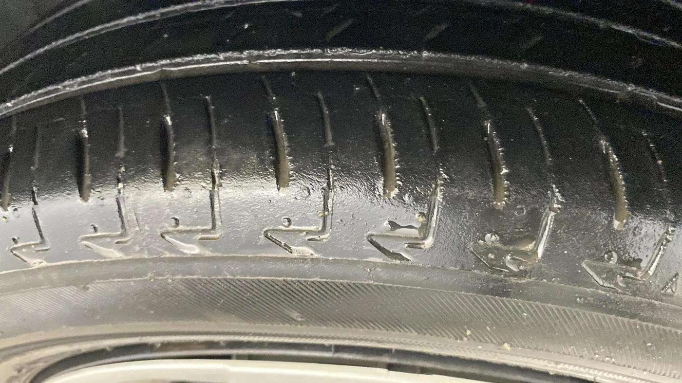 2018 Maruti IGNIS DELTA 1.2 AMT, Petrol, Automatic, 51,630 km, Right Front Tyre Tread