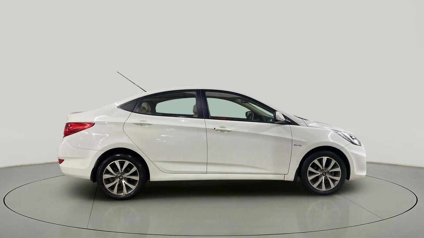 2014 Hyundai Verna FLUIDIC 1.6 VTVT SX AT, Petrol, Automatic, 91,939 km, Right Side View