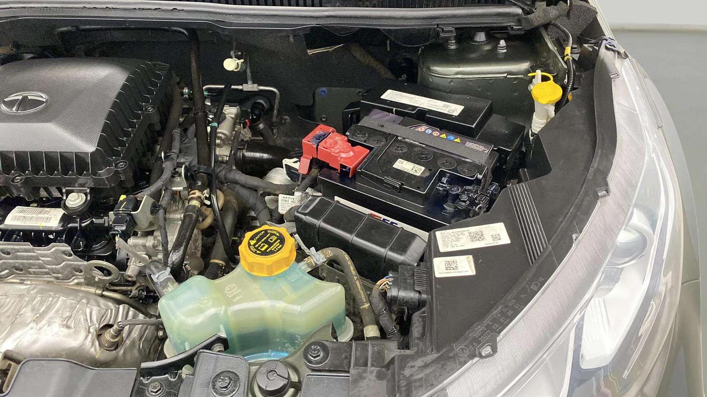 2020 Tata NEXON XZA PLUS (O) PETROL, Petrol, Automatic, 18,203 km, Engine View - Left