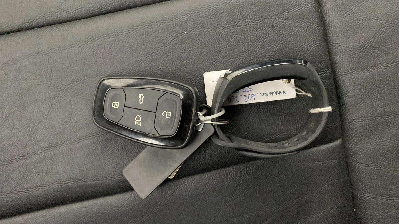 2020 Tata NEXON XZA PLUS (O) PETROL, Petrol, Automatic, 18,203 km, Key Close Up