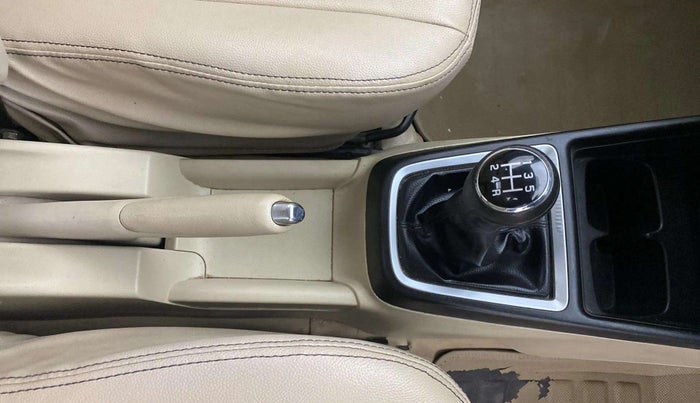 2018 Maruti Dzire VXI, Petrol, Manual, 63,303 km, Gear Lever