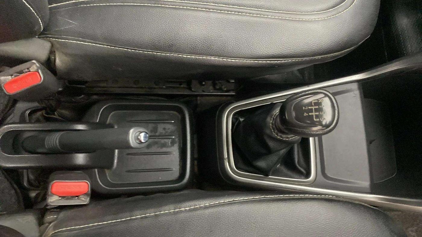 2021 Datsun Redi Go T, Petrol, Manual, 24,276 km, Gear Lever