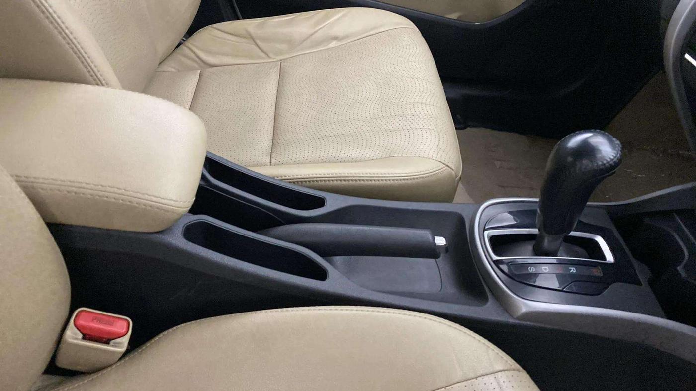 2017 Honda City 1.5L I-VTEC VX CVT, Petrol, Automatic, 74,242 km, Gear Lever
