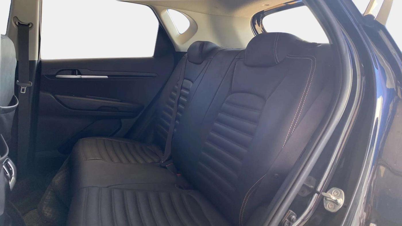 2021 KIA SONET HTK PLUS 1.2, Petrol, Manual, 31,602 km, Right Side Rear Door Cabin