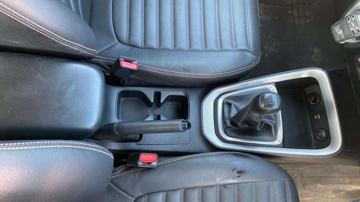 2021 KIA SONET HTK PLUS 1.2, Petrol, Manual, 31,602 km, Gear Lever