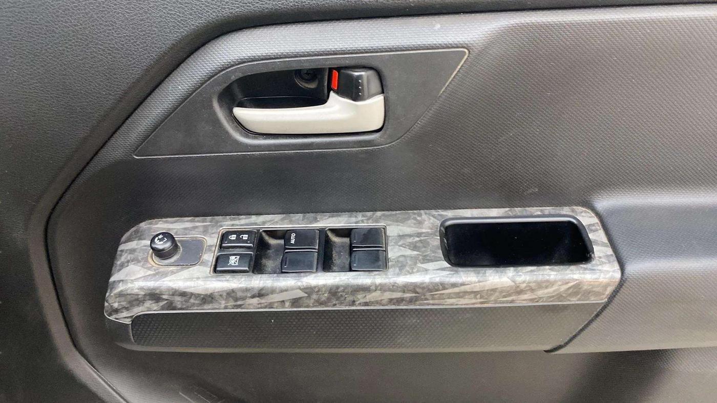 2021 Maruti New Wagon-R VXI (O) 1.2, Petrol, Manual, 48,731 km, Driver Side Door Panels Control
