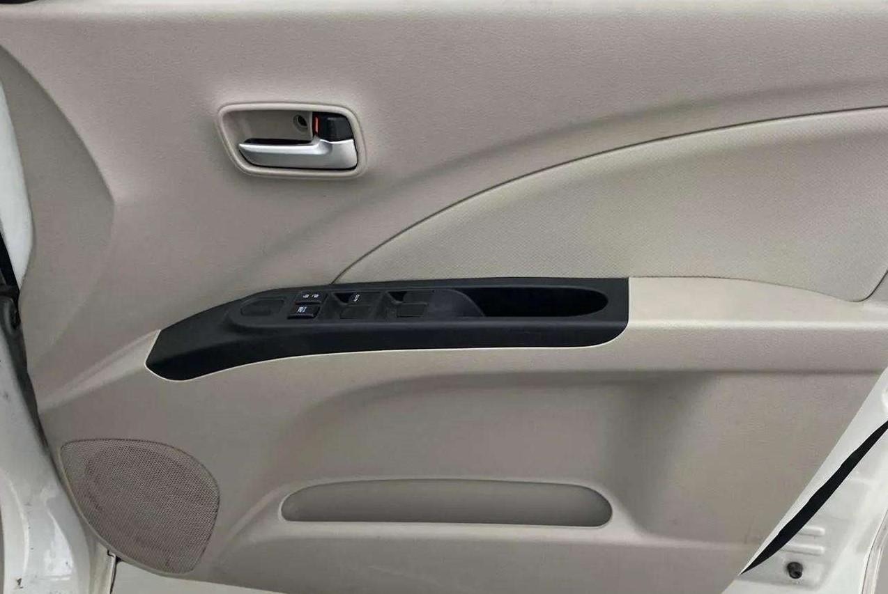 2019 Maruti Celerio VXI AMT (O), Petrol, Automatic, 34,865 km, Driver Side Door Panels Control
