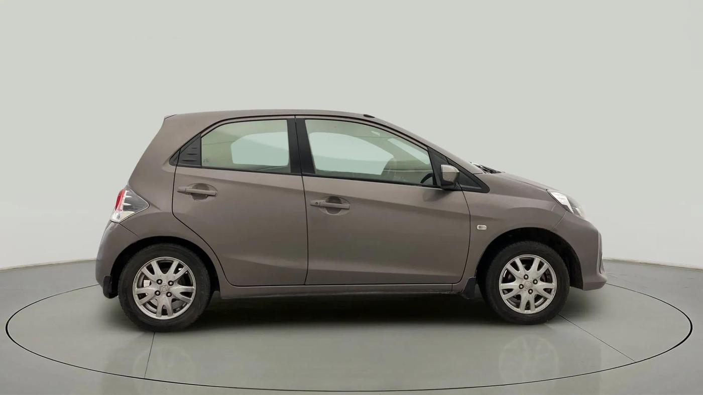 2013 Honda Brio V MT, CNG, Manual, 82,162 km, Right Side View