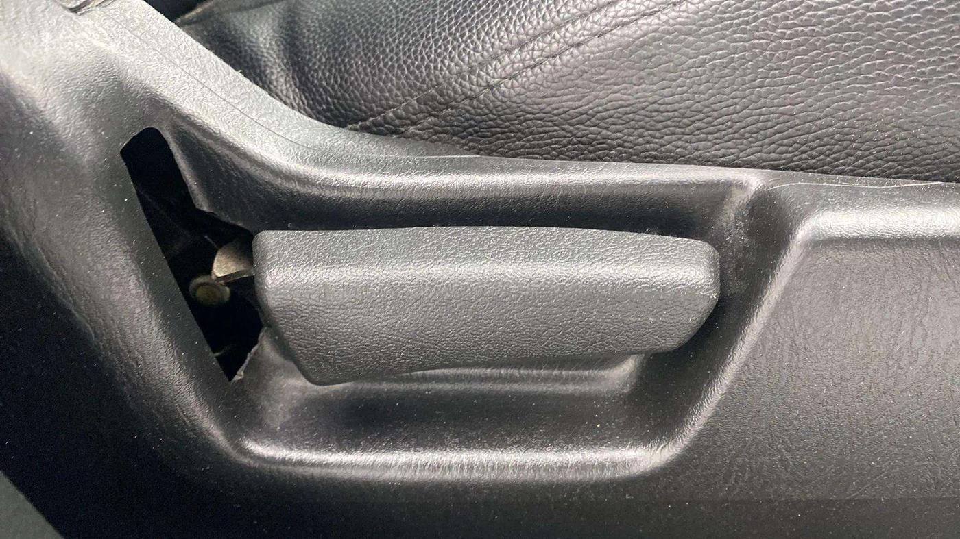 2019 Maruti Alto VXI, Petrol, Manual, 10,932 km, Driver Side Adjustment Panel