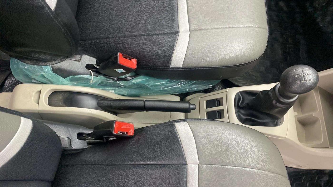 2019 Maruti Alto VXI, Petrol, Manual, 10,932 km, Gear Lever