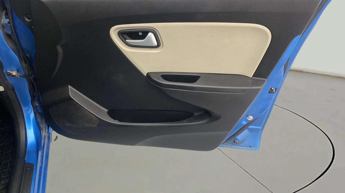 2019 Maruti Alto VXI, Petrol, Manual, 10,932 km, Driver Side Door Panels Control