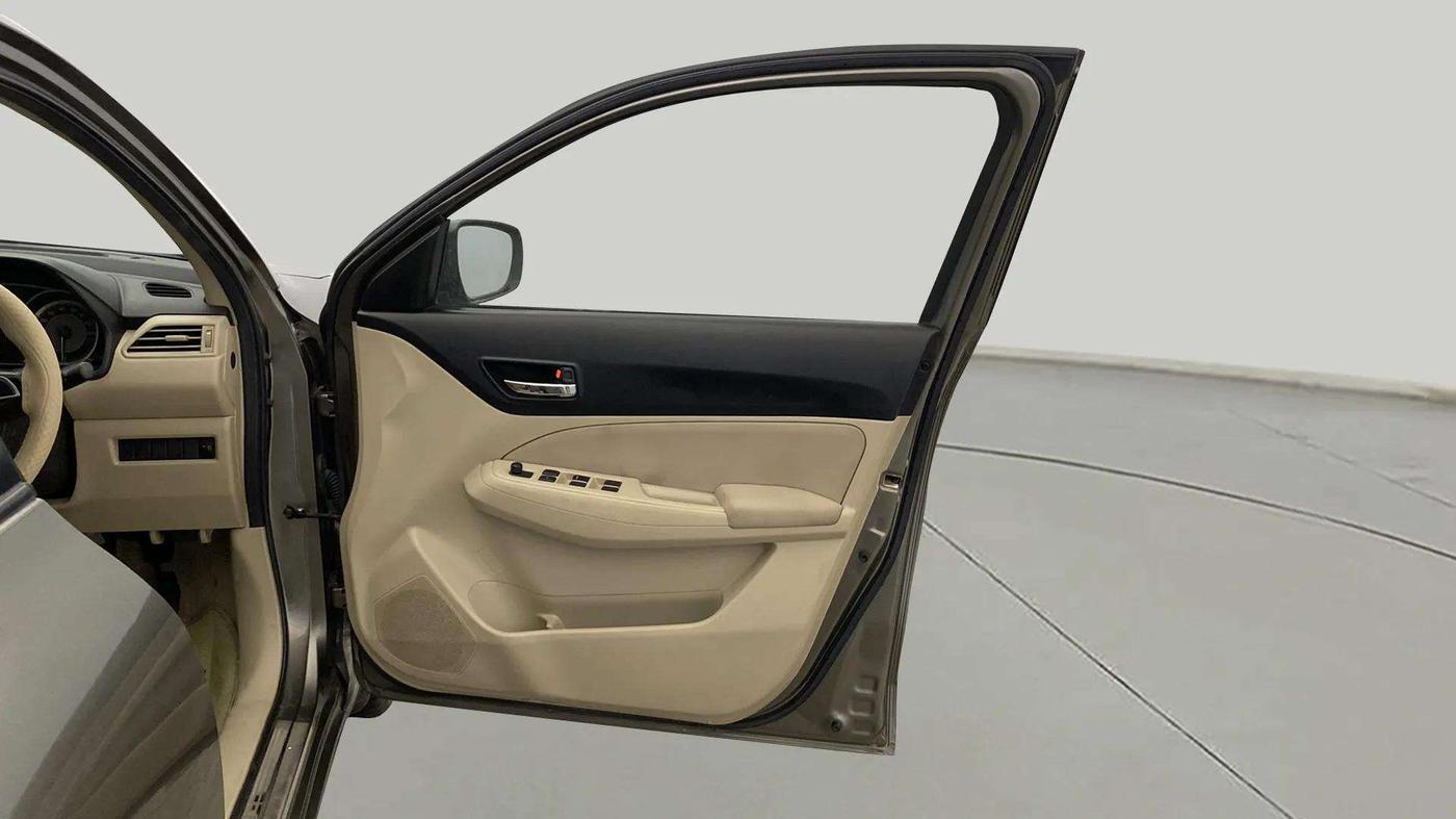 2018 Maruti Dzire VXI, Petrol, Manual, 58,157 km, RHS Front Door