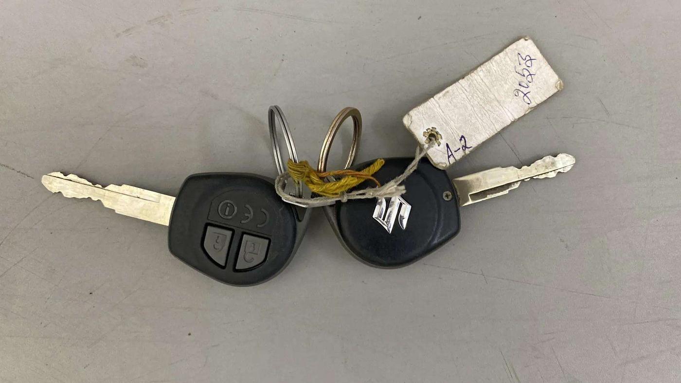 2018 Maruti Dzire VXI, Petrol, Manual, 58,157 km, Key Close Up