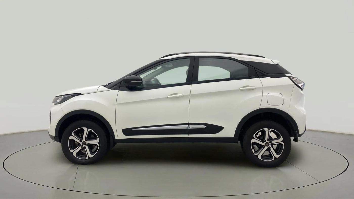2023 Tata NEXON XZA PLUS DIESEL, Diesel, Automatic, 16,048 km, Left Side