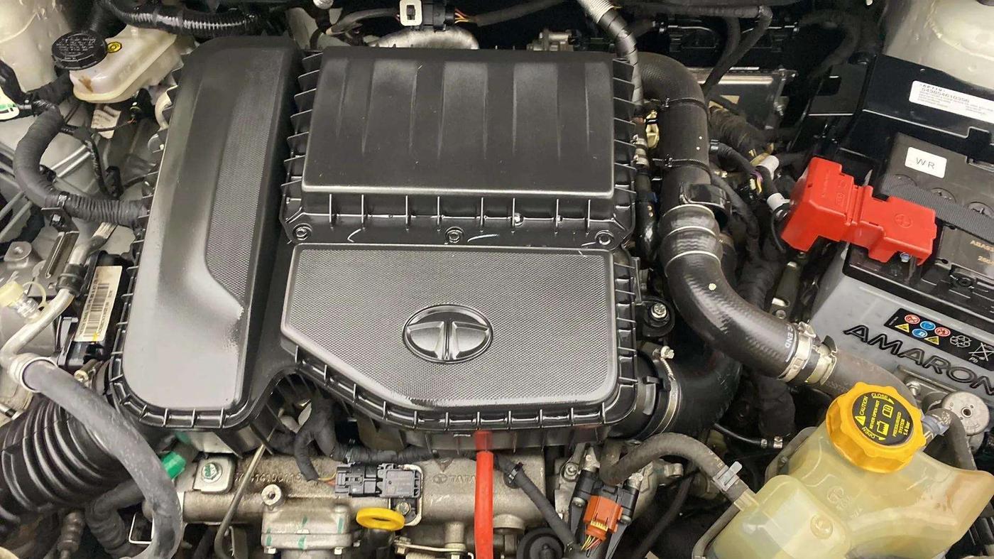 2023 Tata NEXON XZA PLUS DIESEL, Diesel, Automatic, 16,048 km, Open Bonet