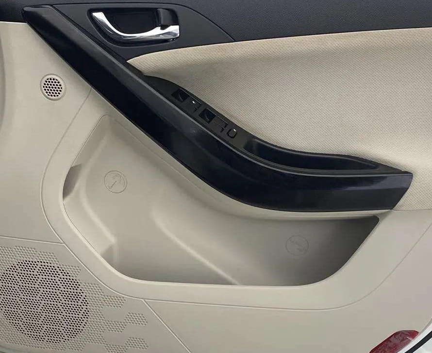 2023 Tata NEXON XZA PLUS DIESEL, Diesel, Automatic, 16,048 km, Driver Side Door Panels Control