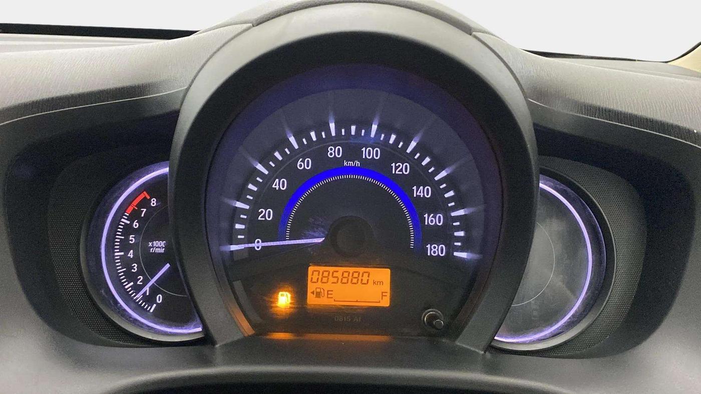 2015 Honda Brio VX MT, Petrol, Manual, 85,957 km, Odometer Image