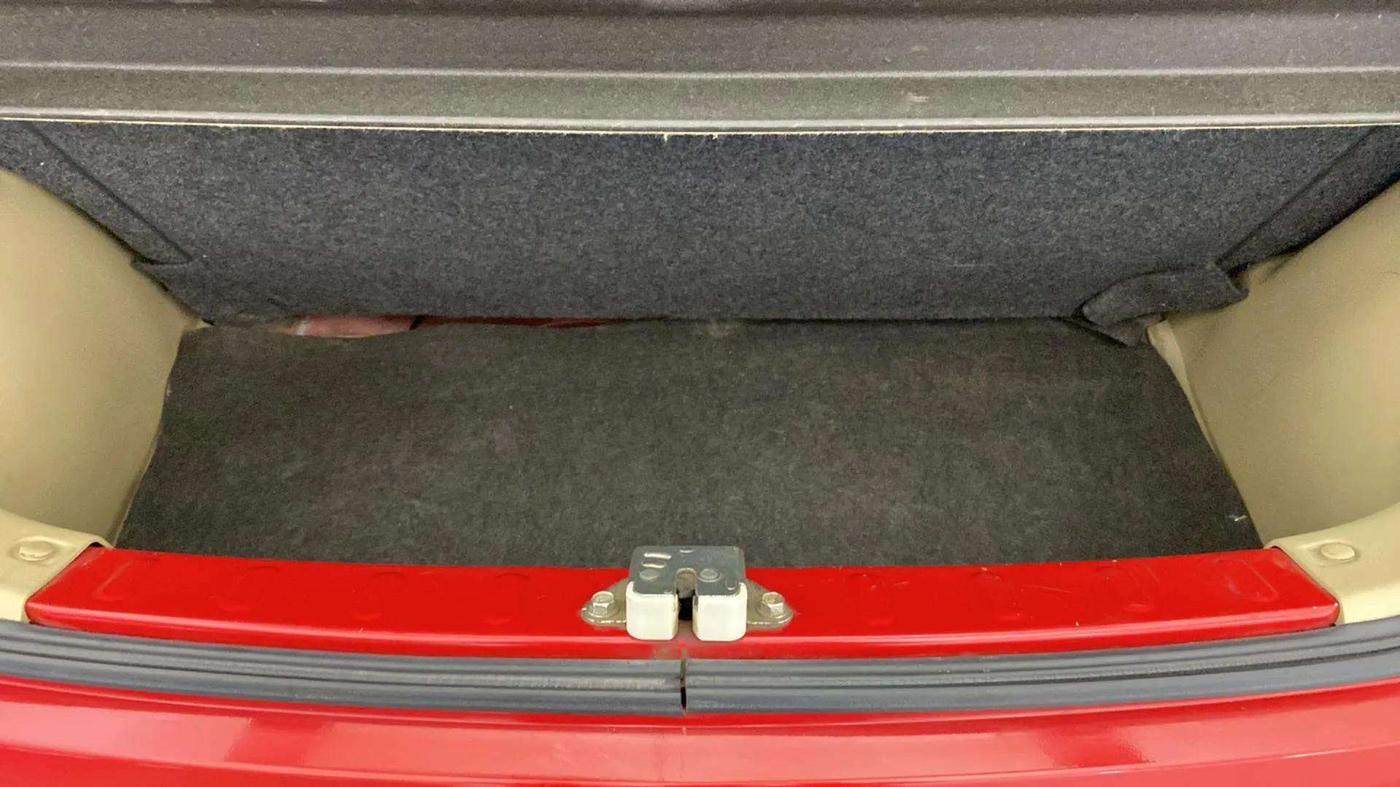 2015 Honda Brio VX MT, Petrol, Manual, 85,957 km, Boot Open Zoomed View