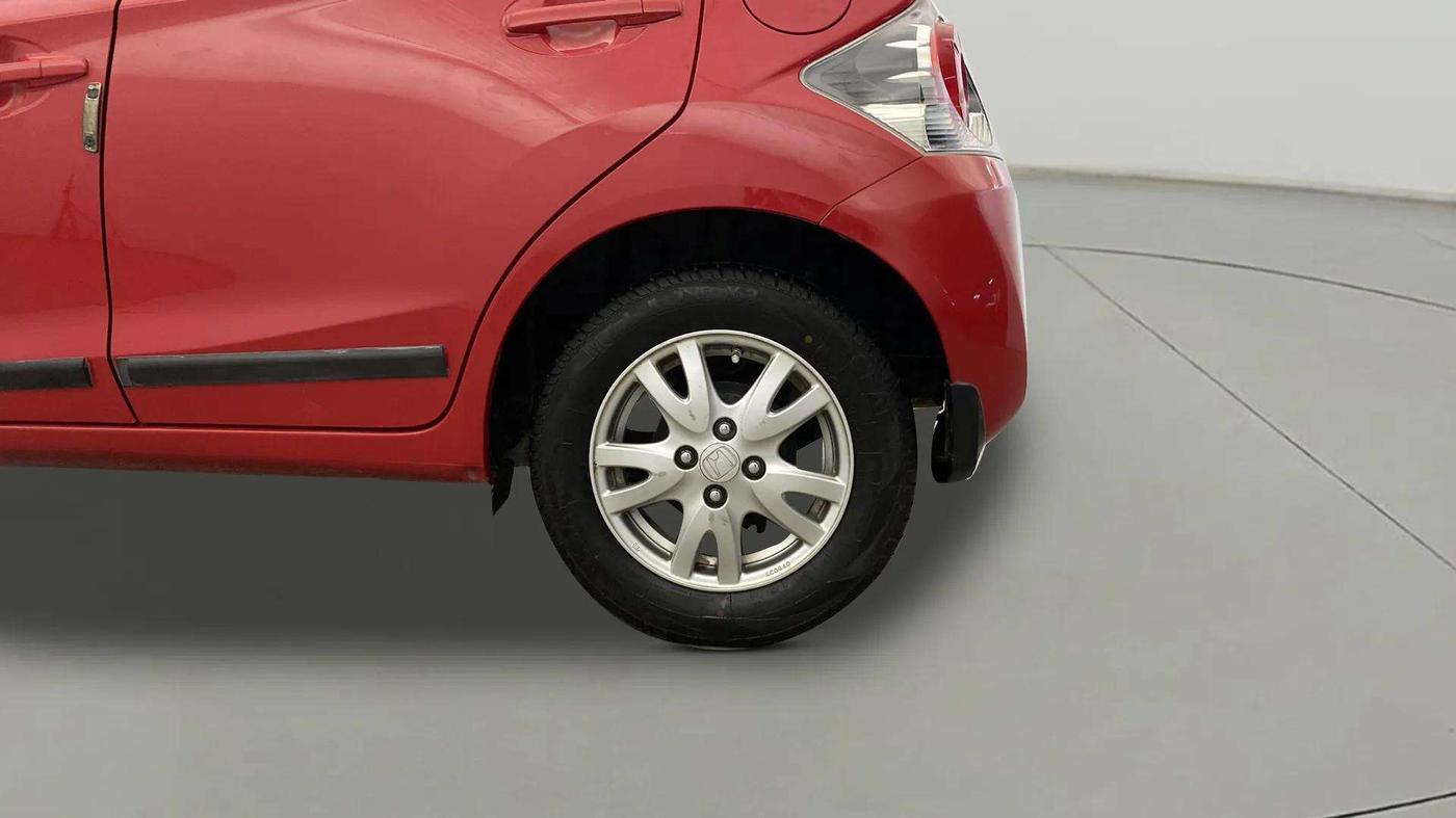 2015 Honda Brio VX MT, Petrol, Manual, 85,957 km, Left Rear Wheel