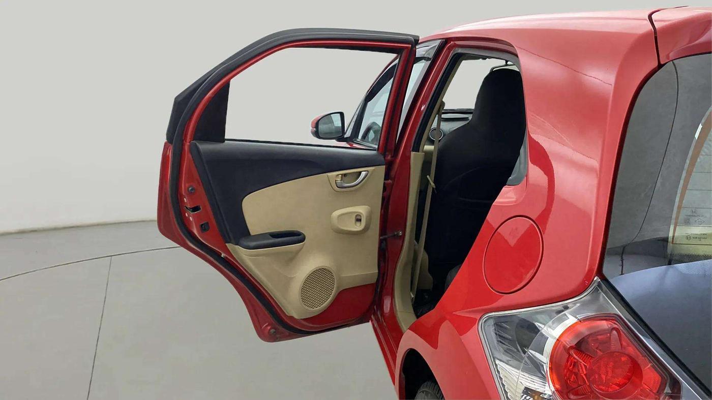 2015 Honda Brio VX MT, Petrol, Manual, 85,957 km, LHS Rear Door