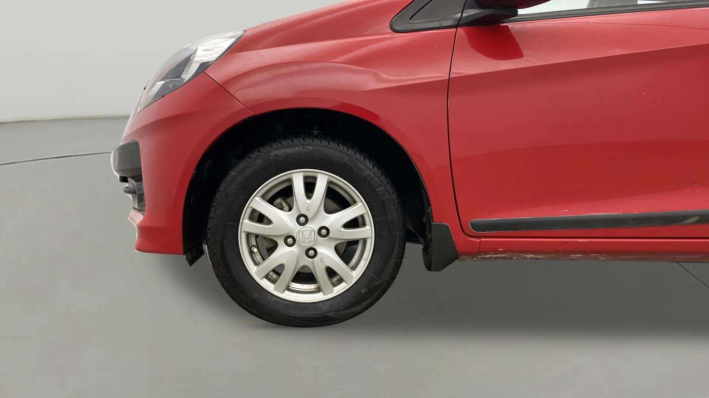2015 Honda Brio VX MT, Petrol, Manual, 85,957 km, Left Front Wheel