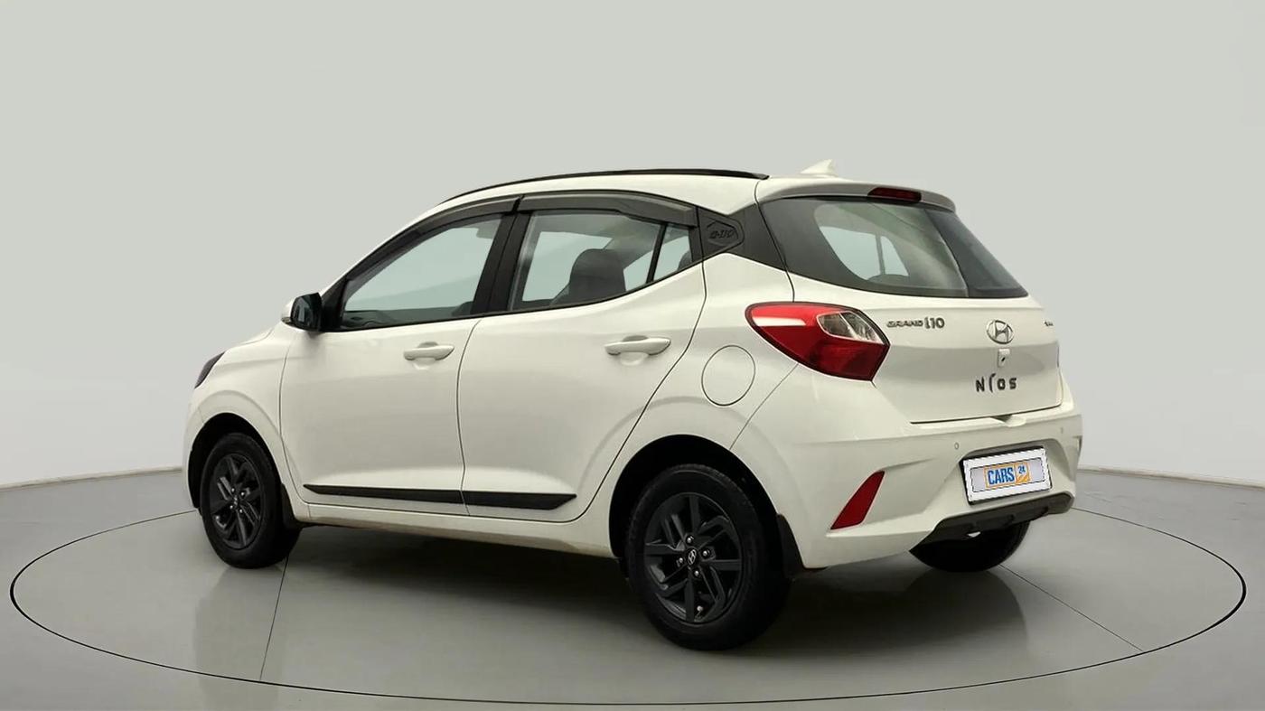 2022 Hyundai GRAND I10 NIOS SPORTZ 1.2 KAPPA VTVT, Petrol, Manual, 24,998 km, Left Back Diagonal