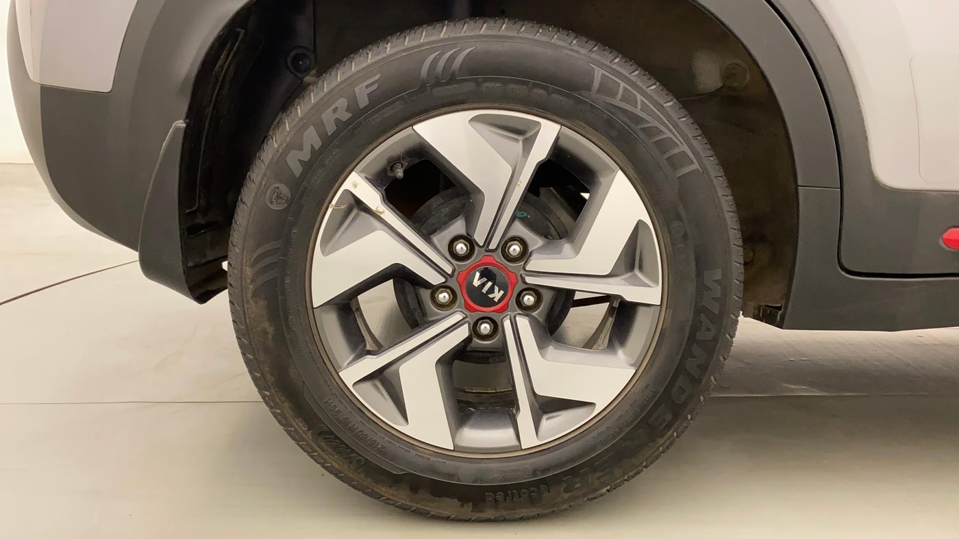 2021 KIA SONET GTX PLUS 1.5 AT, Diesel, Automatic, 38,779 km, Right Rear Wheel