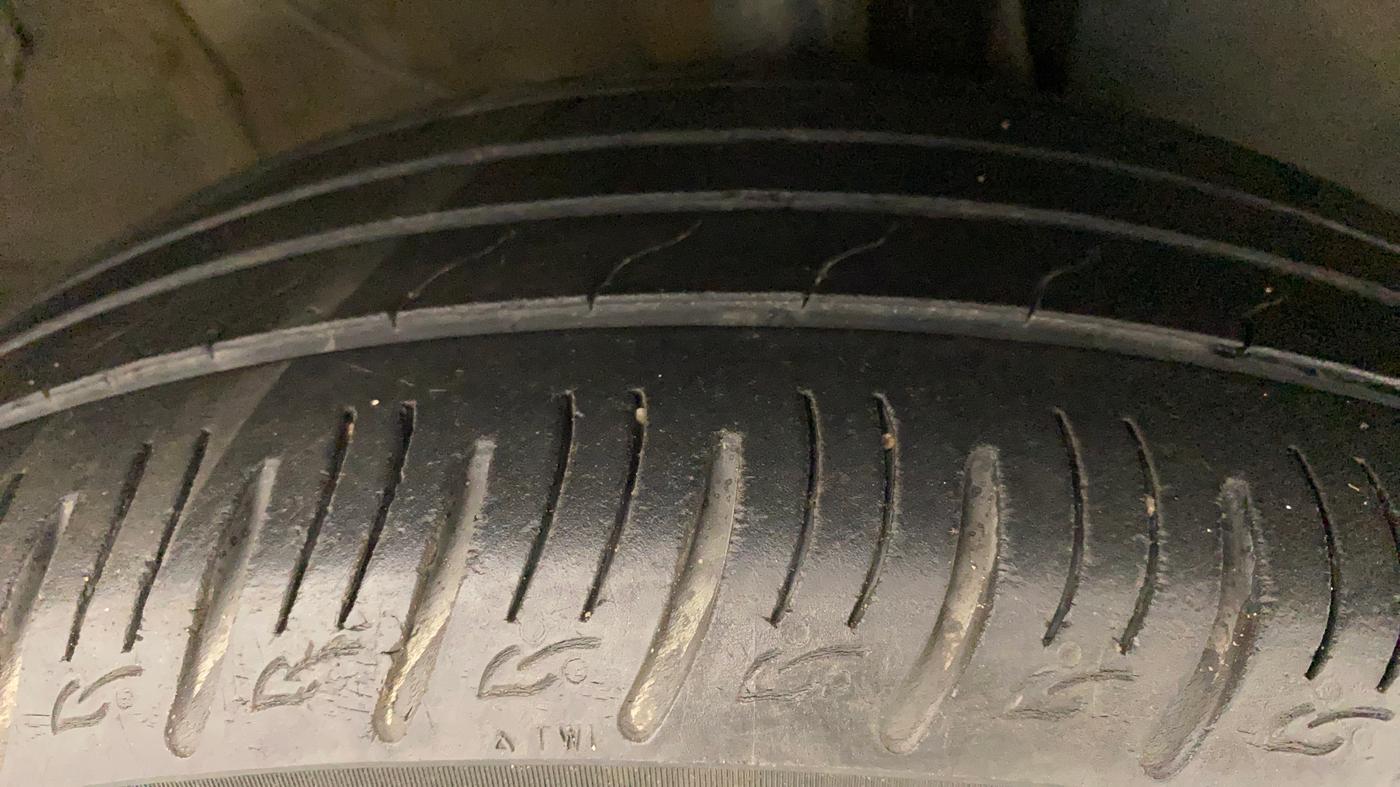 2021 KIA SONET GTX PLUS 1.5 AT, Diesel, Automatic, 38,779 km, Right Front Tyre Tread
