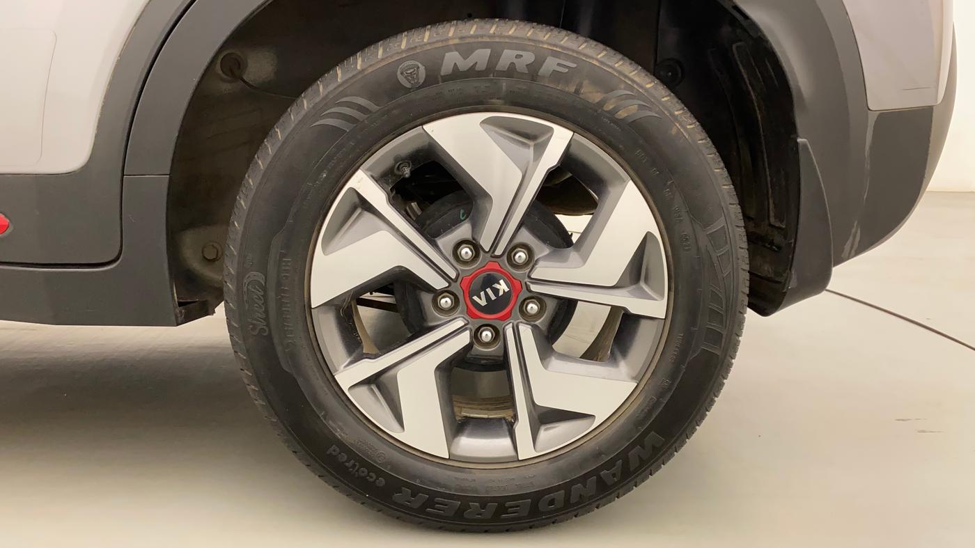 2021 KIA SONET GTX PLUS 1.5 AT, Diesel, Automatic, 38,779 km, Left Rear Wheel