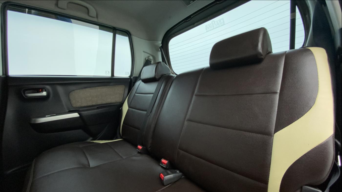 2016 Maruti Wagon R 1.0 VXI, Petrol, Manual, 28,531 km, Right Side Rear Door Cabin