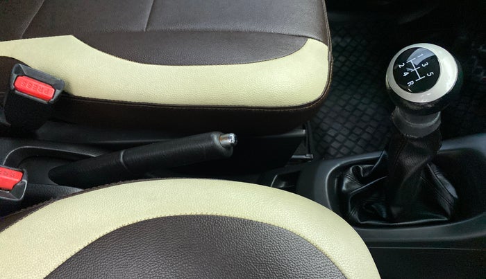 2016 Maruti Wagon R 1.0 VXI, Petrol, Manual, 28,531 km, Gear Lever