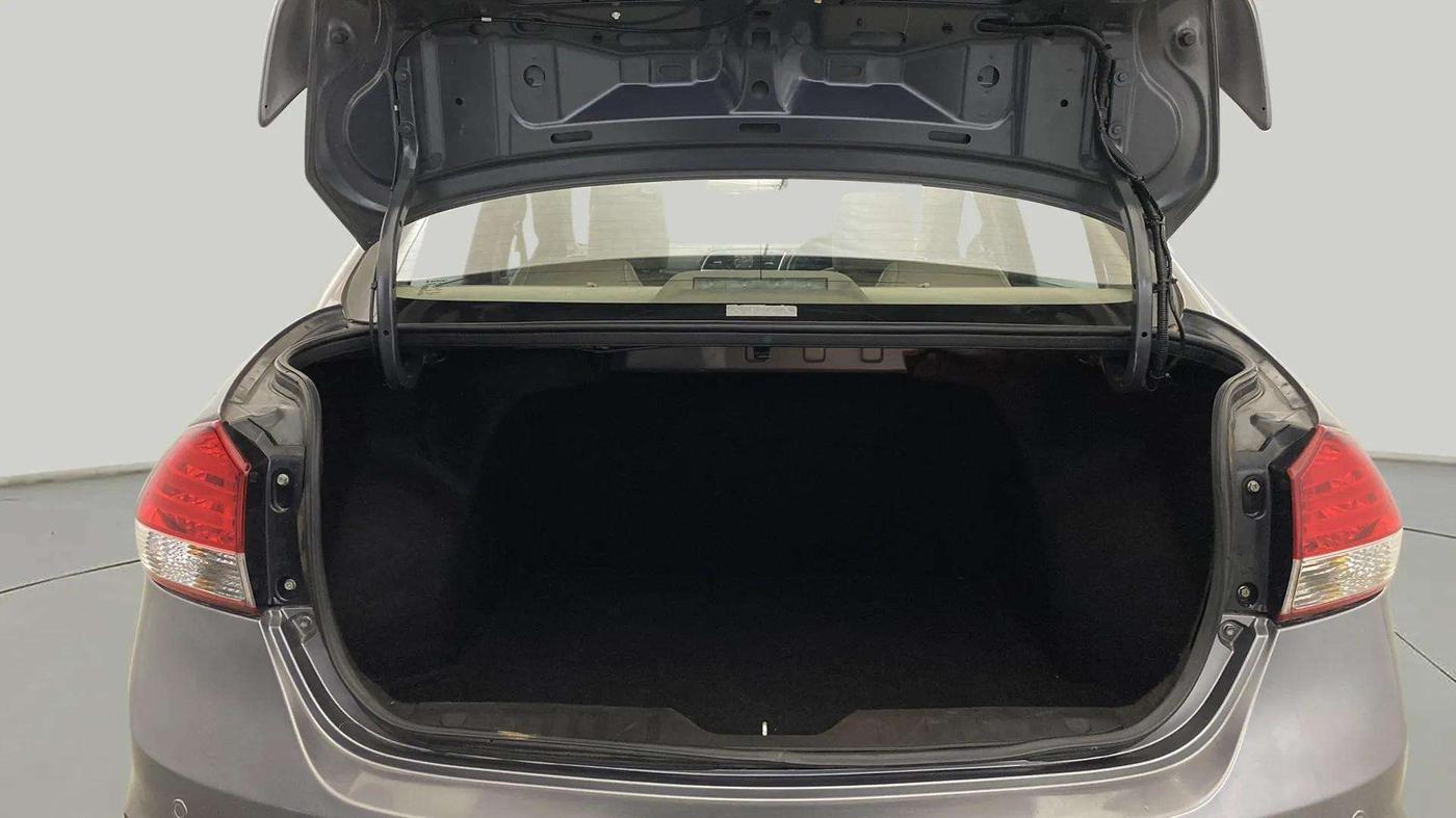 2017 Maruti Ciaz ALPHA  AT 1.4  PETROL, Petrol, Automatic, 98,050 km, Boot Inside