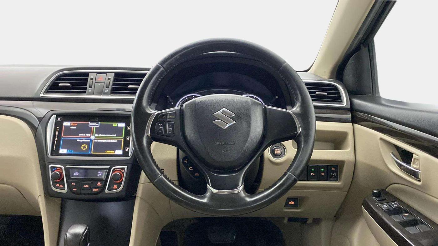 2017 Maruti Ciaz ALPHA  AT 1.4  PETROL, Petrol, Automatic, 98,050 km, Steering Wheel Close Up