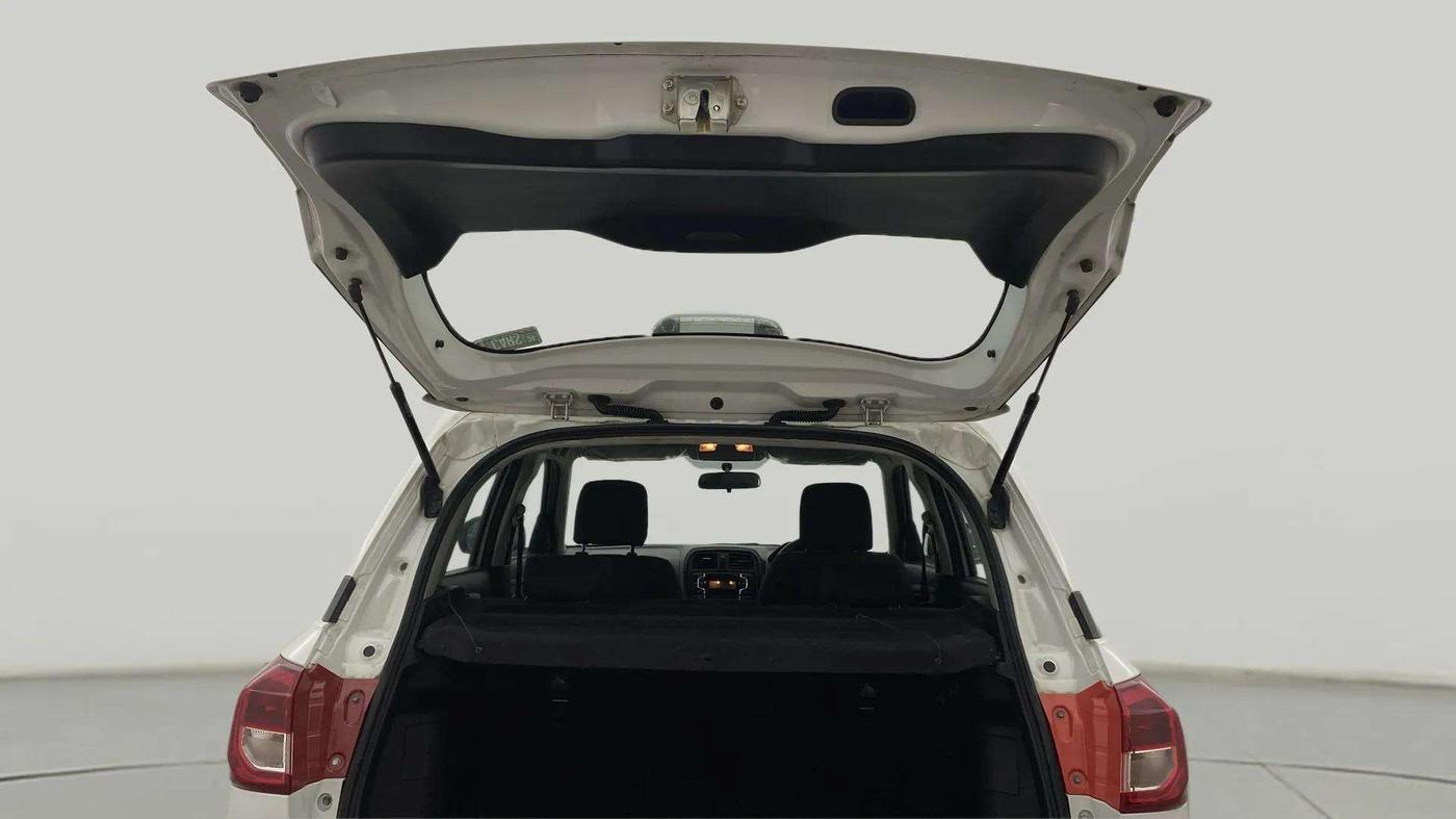 2018 Maruti Vitara Brezza ZDI, Diesel, Manual, 58,881 km, Boot Door Open