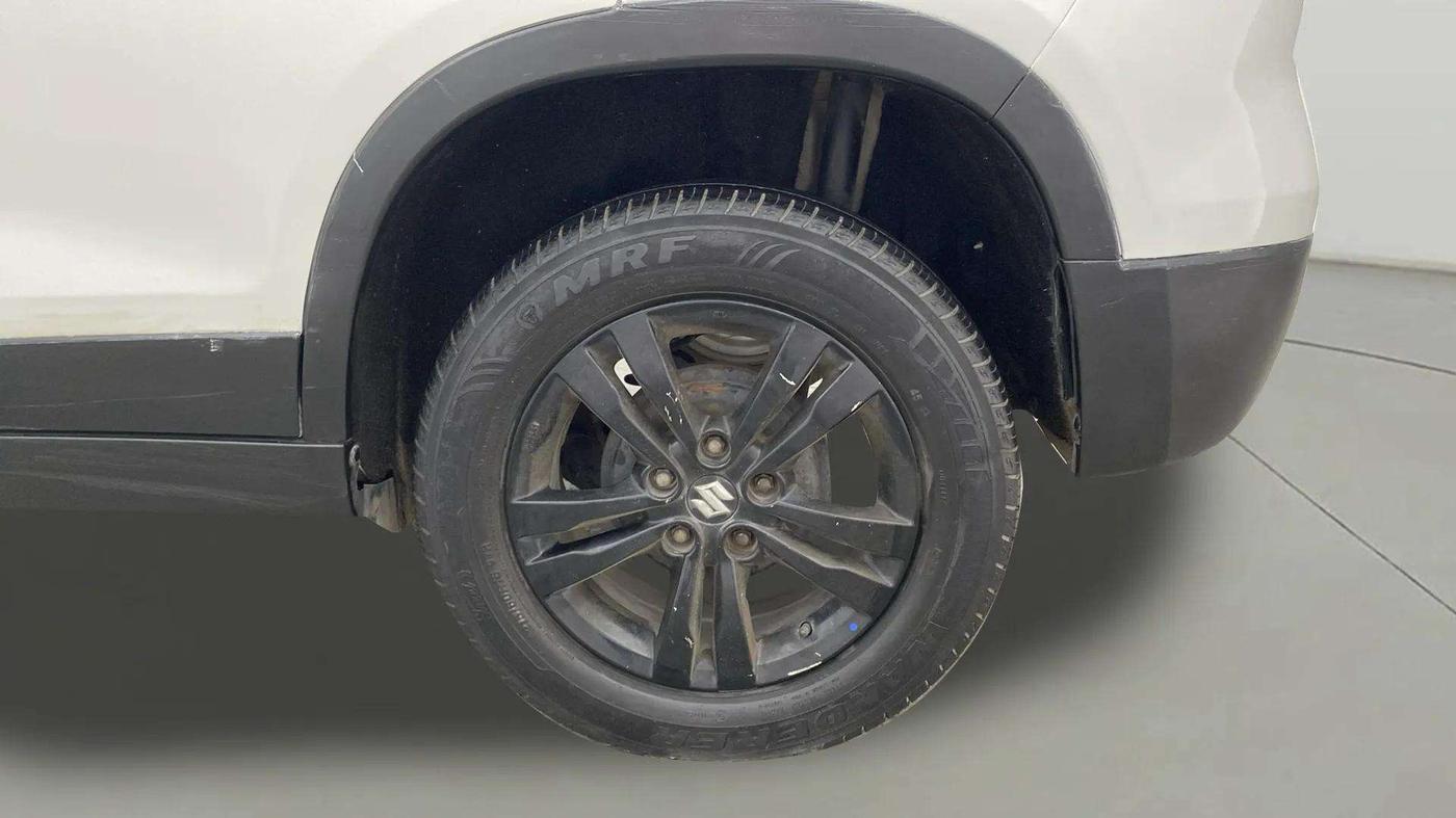2018 Maruti Vitara Brezza ZDI, Diesel, Manual, 58,881 km, Left Rear Wheel